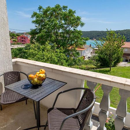 1 Bedroom Amazing Apartment In Kampor Exterior photo